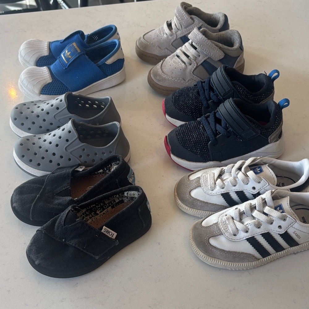 Kids size5-6 shoe bundle (6 pair)